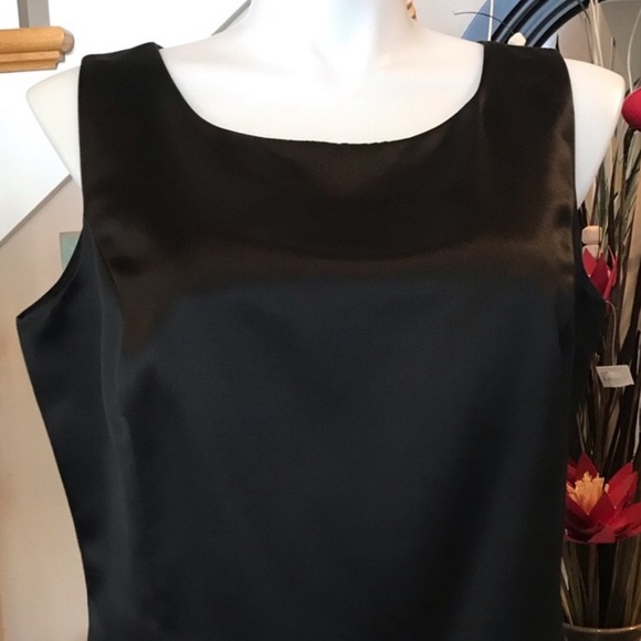 Free with Purchase of Vince Camuto - Picture 2 of 7